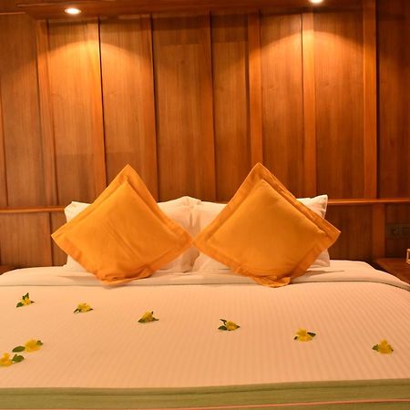 Kumarakom Lake Resort Exteriör bild