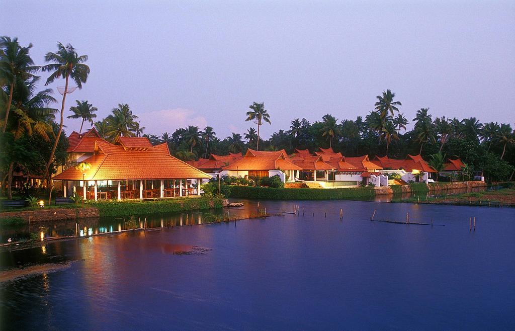 Kumarakom Lake Resort Exteriör bild